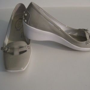 Tod's patent leather wedge loafers w/ buckle trim